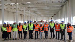 Representantes de GLS, Valfondo y EIGO Construcciones visitan las obras del 'hub' logístico