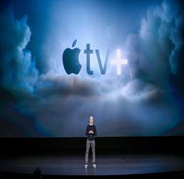 Tim Cook durante el lanzamiento de Apple TV en 2019.