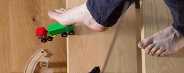 https://blog.masorange.es/wp-content/uploads/sites/2/2021/04/prevencion-riesgos-laborales-en-casa-1100x440.jpg